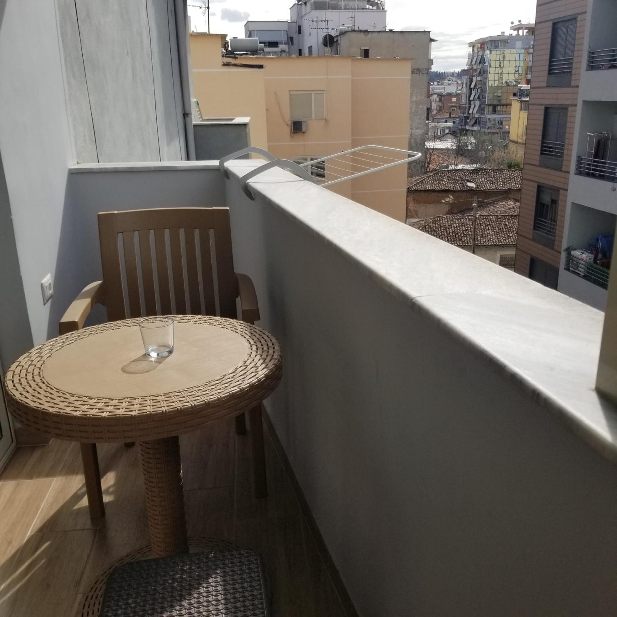 2A New Bazaar Apartment 地拉那 外观 照片